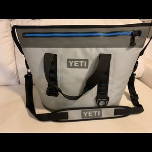 Yeti Hopper Two 30 - Like New!